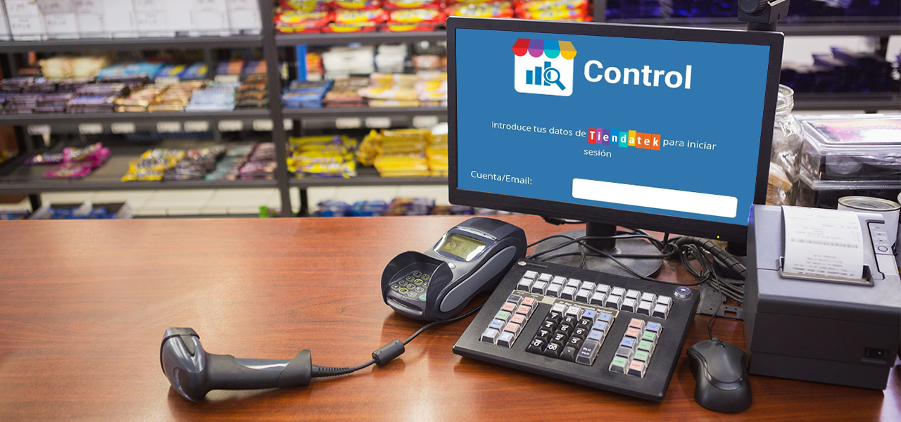 PC en tienda mostrando página de Tiendatek